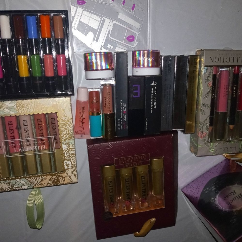 Surprise 🫢 Beauty lip bundle - Picture 3 of 15